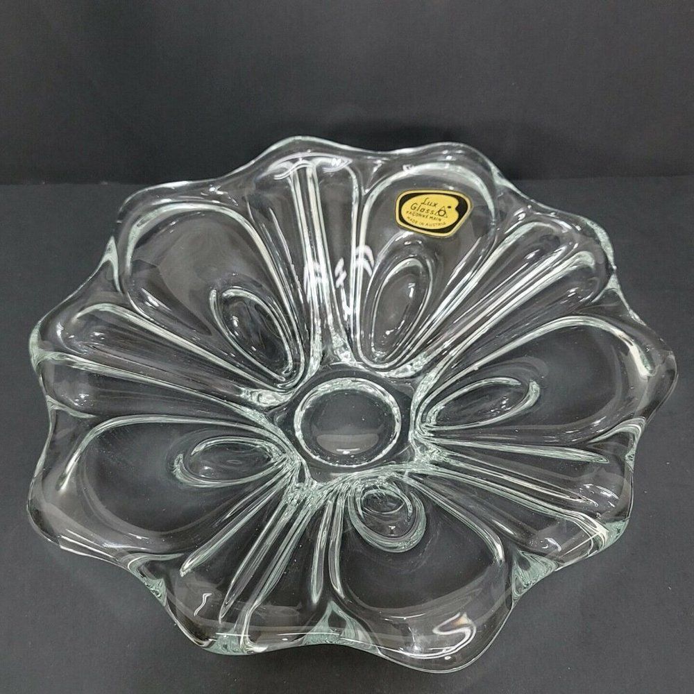 Lux Glass Austria Clear Scalloped Crystal Fruit Bowl Hand Fashioned Art Glass‎